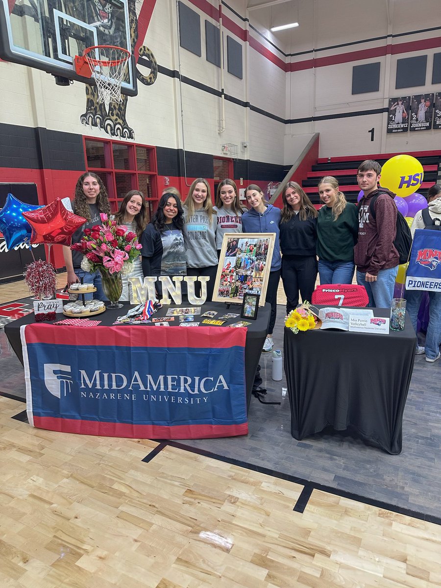 miaperrin2024's tweet photo. Officially a Pioneer!!! Beyond blessed with such an amazing community!! TYJ!! ❤️💙 @MNUVolleyball @FFVBC @CoachVWill @Lovejoy_HS https://t.co/3mLvgKWuoG