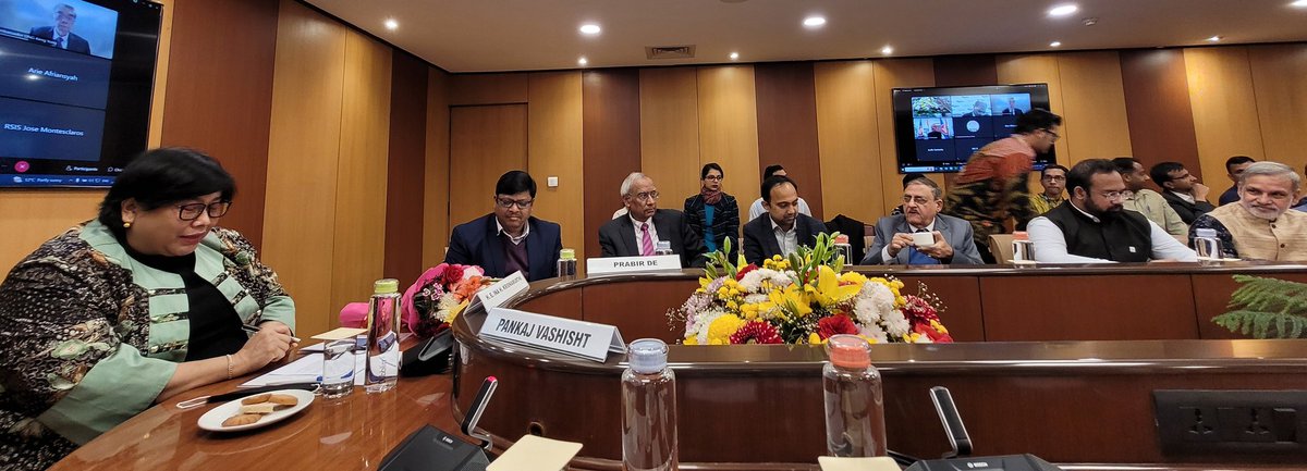 Grateful to Amb Jayant Khobragade and Amb @krisnamurthiINA for joining us today and for your comprehensive vision and guidance on all facets of India-ASEAN Cooperation @Sachin_Chat @MEAIndia @indiatoasean @ERIAorg @AIC_aseanindia