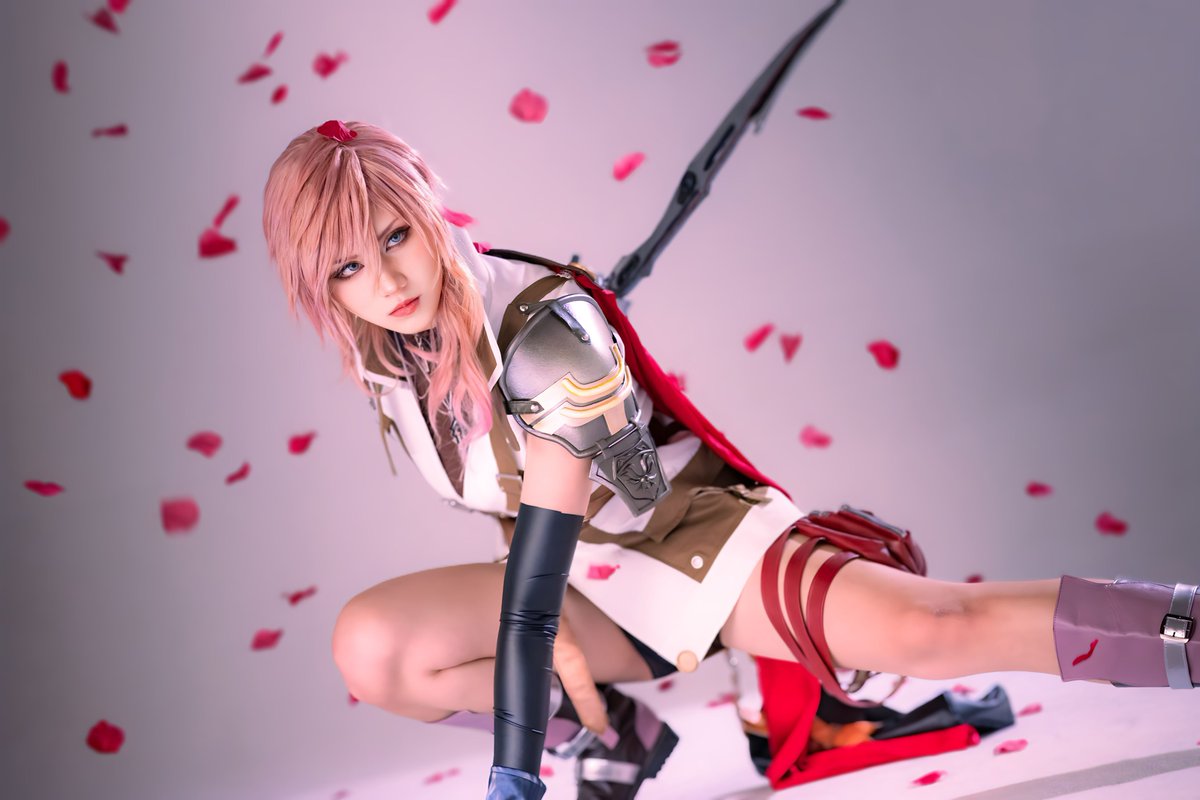 nao_mitsu23's tweet photo. FFXIII 
Lightning ⚡️🌹 https://t.co/voh4nyqhrO