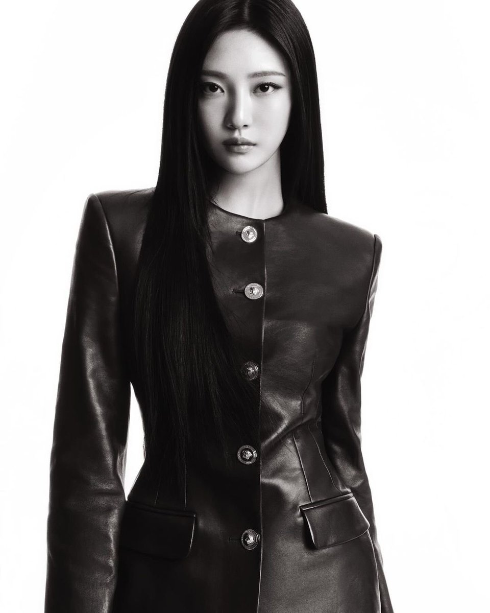 aespaintl's tweet photo. 240208 #NINGNING is announced as a Versace Global Brand Ambassador. 

#aespa #에스파 @aespa_official https://t.co/A57jpnpIIE