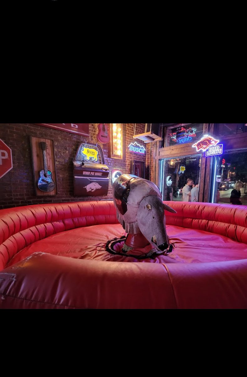 Danielle_Bro_'s tweet photo. @BroookeAmber @tanamongeau when y’all come to Fayetteville do y’all wanna go to Yeehawg on Dickson and ride the mechanical hog? If so I would like to be invited bc i gave you the idea ❤️ WOOOOOOOO PIGGGGGGGG https://t.co/cL69umgw1v