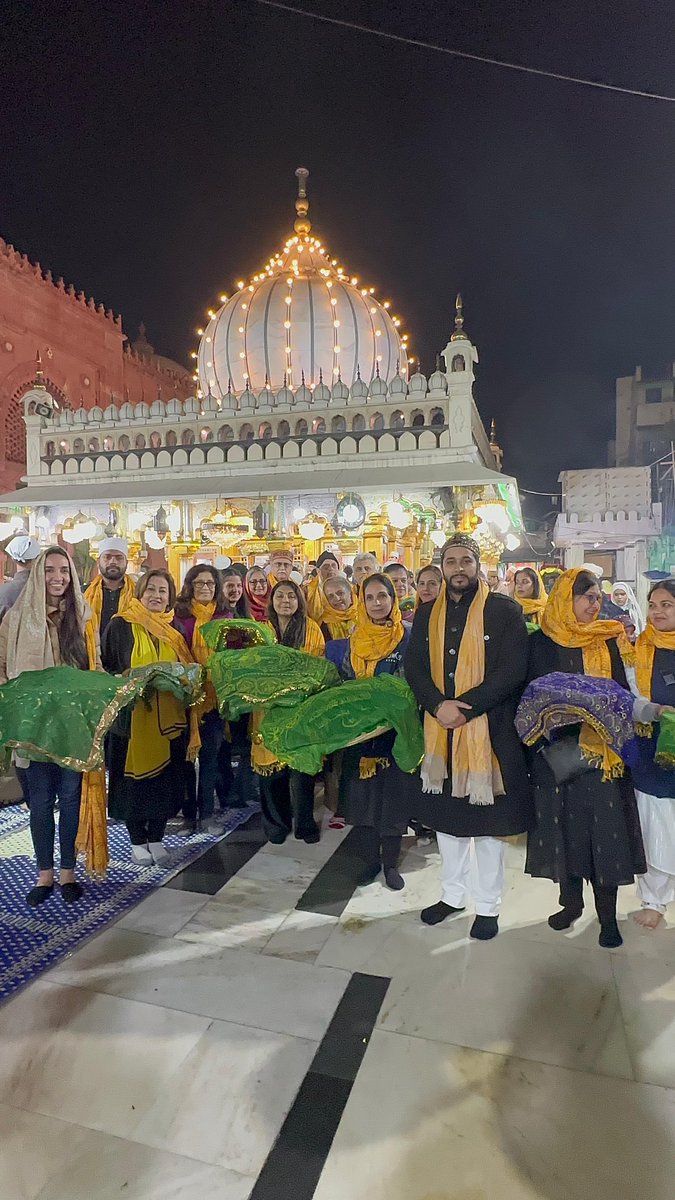 events_showcase's tweet photo. Basant special at the Nizamuddin Dargah with the soulful: Niazi Nizami Brothers!
A serene experience!
#dargah #qawwali #music #spiritual #basant #events #experience #showcaseevents https://t.co/bIotaf81ar