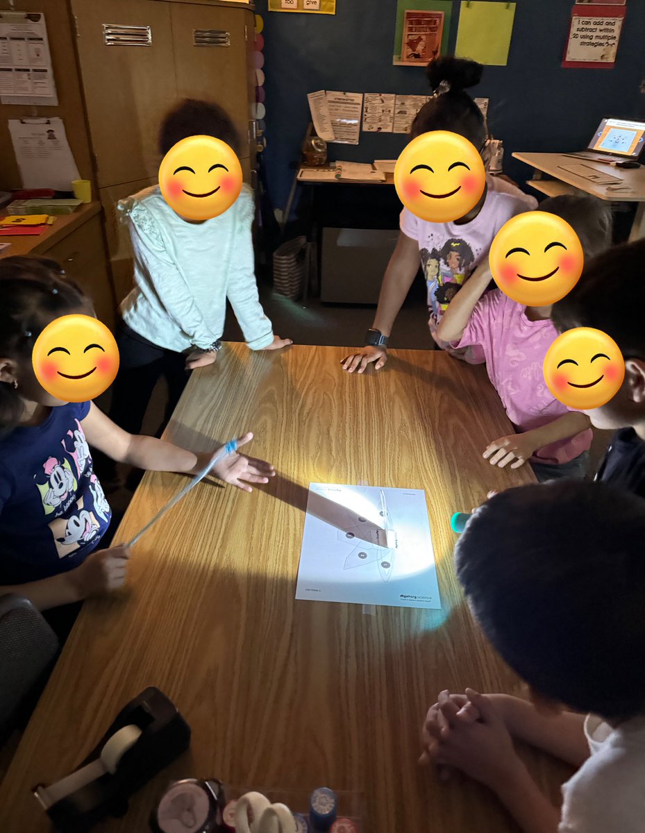 Scientists exploring with light and shadows!! Great work! 🔬🔦#SandriniSaints #WeArePBV