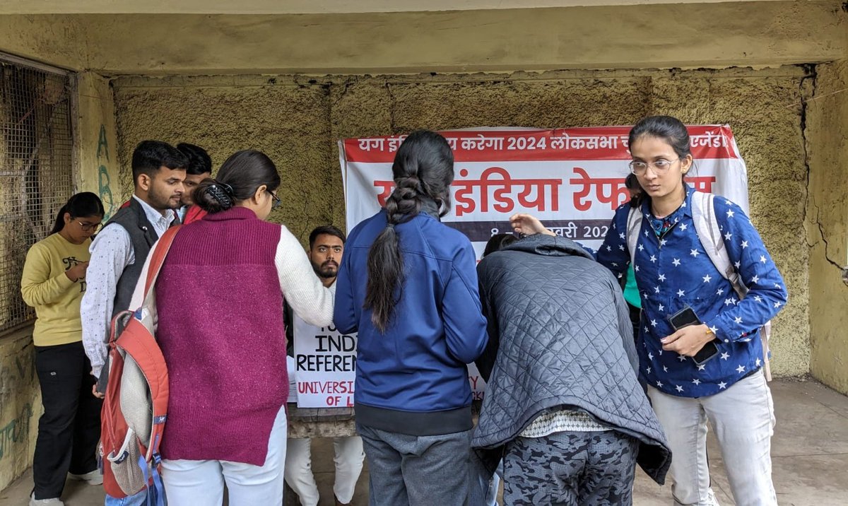 upaisa_official's tweet photo. आज लखनऊ विश्वविद्यालय में यंग इंडिया रेफरेंडम की शुरुआत हो गई है। रेफरेंडम की प्रक्रिया में छात्र/छात्राएं अपना मजबूत भरोसा दिखा रहे हैं। लखनऊ विश्वविद्यालय में भी रेफरेंडम का सकारात्मक प्रभाव दिख रहा है। https://t.co/COJzrNjn03