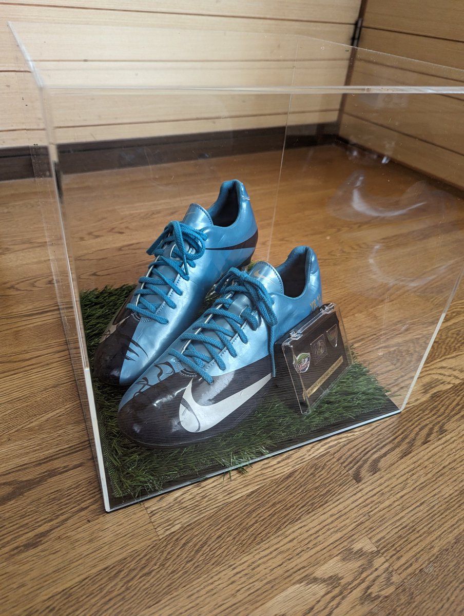 柿谷曜一朗サイン入りスパイク⚽ アクリルケースに入れたらマジで