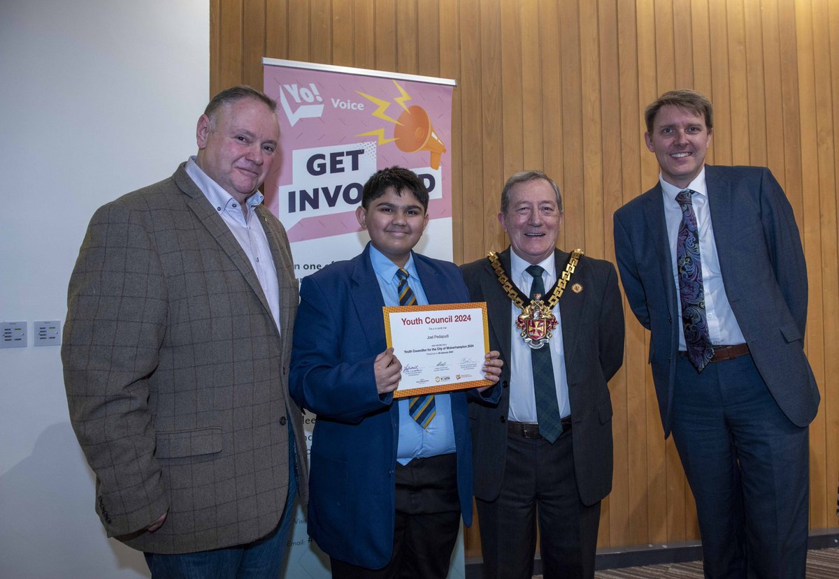 Last week, we had the pleasure of seeing Year 8 student Joel Pedapudi being sworn in his role as Wolverhampton Youth Councillor. Joined here by Councillor Stephen Simpkins, His Rt Worshipful Mayor of Wolverhampton Cllr Dr Michael Hardacre and Andrew Wolverson.