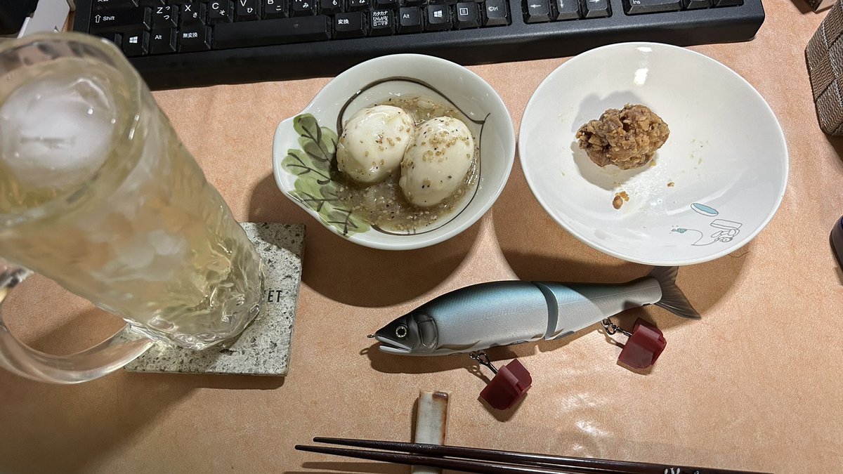 Bartlett_hiro's tweet photo. 今日のつまみは、ネギ塩タマゴと唐揚げと…ジョイクロ

#バス釣り
#GANCRAFT
#ジョイクロ https://t.co/efJQ9bC0Tf