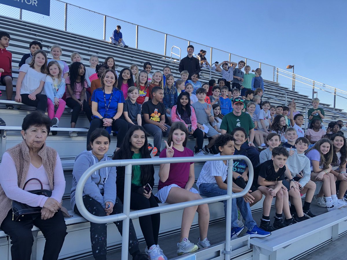 MWE_HF's tweet photo. We had an amazing time watching @SHS_mensoccer this week! Great game and we even got to go out on the field at halftime! Thanks to @SBISD_HFDept @sbisdathletics for providing our future @77079Athletics Spartans these great opportunities! @MeadowWoodSBISD https://t.co/4smfJo1Emu
