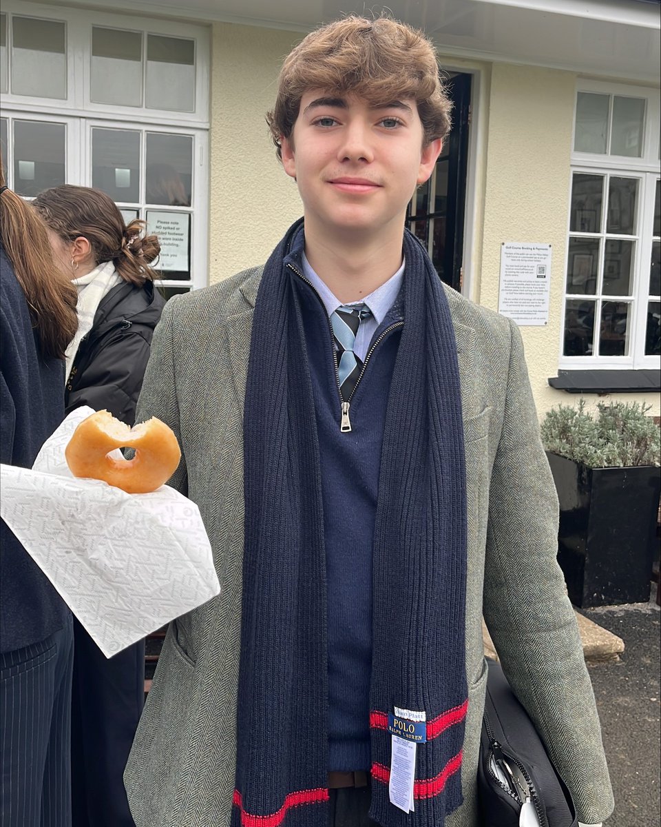 Well done to Damer House, who held a doughnut sale for @ActionAidUK: giving everyone an end-of-half-term treat while raising exactly £408.50 for the charity. With thanks to @krispykremeUK 'Doughnuts for Charity' programme, which ensures larger donations can go to charities.