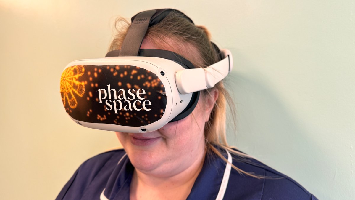 Psychiatric Intensive Care Unit staff at Combined are the first to become involved in a pilot program of Virtual Reality Wellbeing Sessions delivered in partnership with Phase Space VR. <a href="/zillahwatson/">Zillah Watson</a> 

See the details at combined.nhs.uk/combined-innov…

Phase Space’s unique approach uses