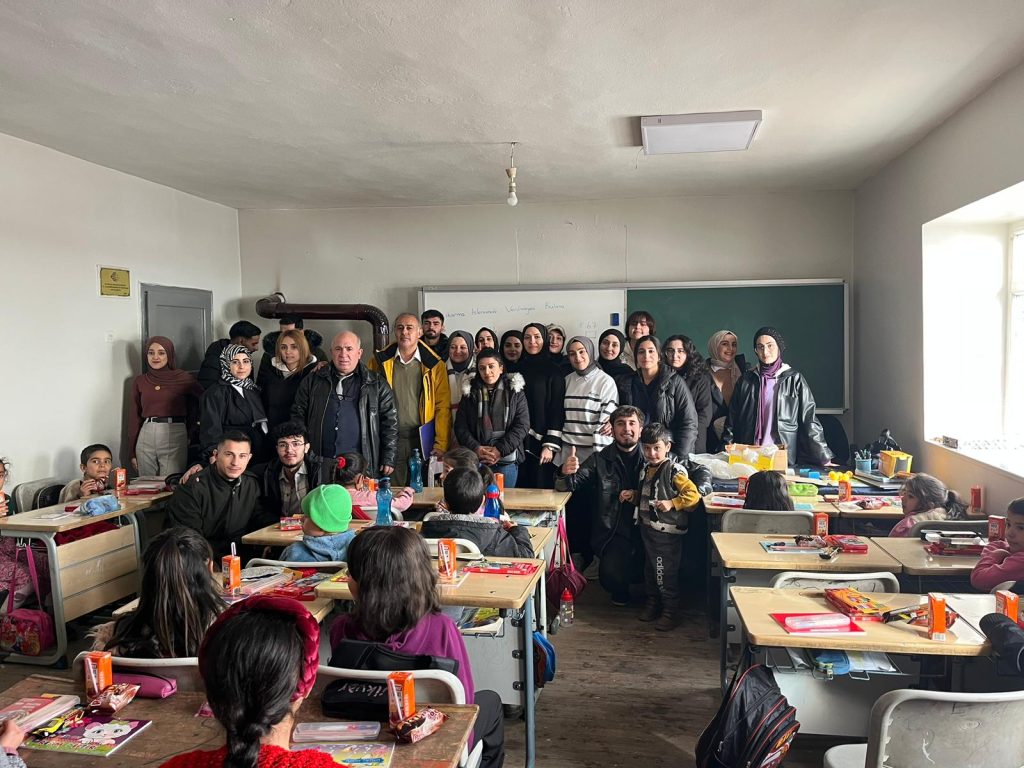 TOPLUMSAL DUYARLILIK PROJESİ: Boyalı Kalemler