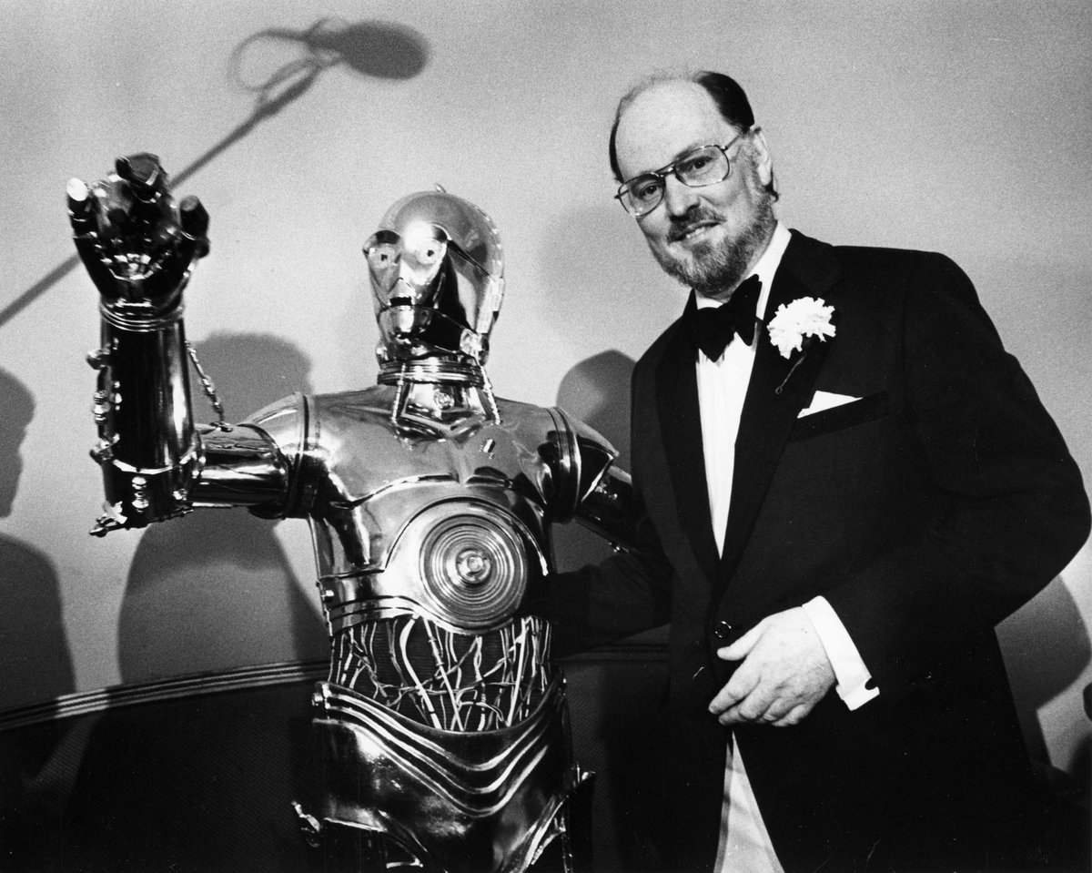 LBeskar's tweet photo. 🔴El Maestro John Williams, al cuál le debemos tanto, cumple hoy 92 años
¡¡Muchas Felicidades Maestro!!
Sin ti, #StarWars nunca sería lo mismo🔴⬇️⬇️ https://t.co/R8i1QVlGps