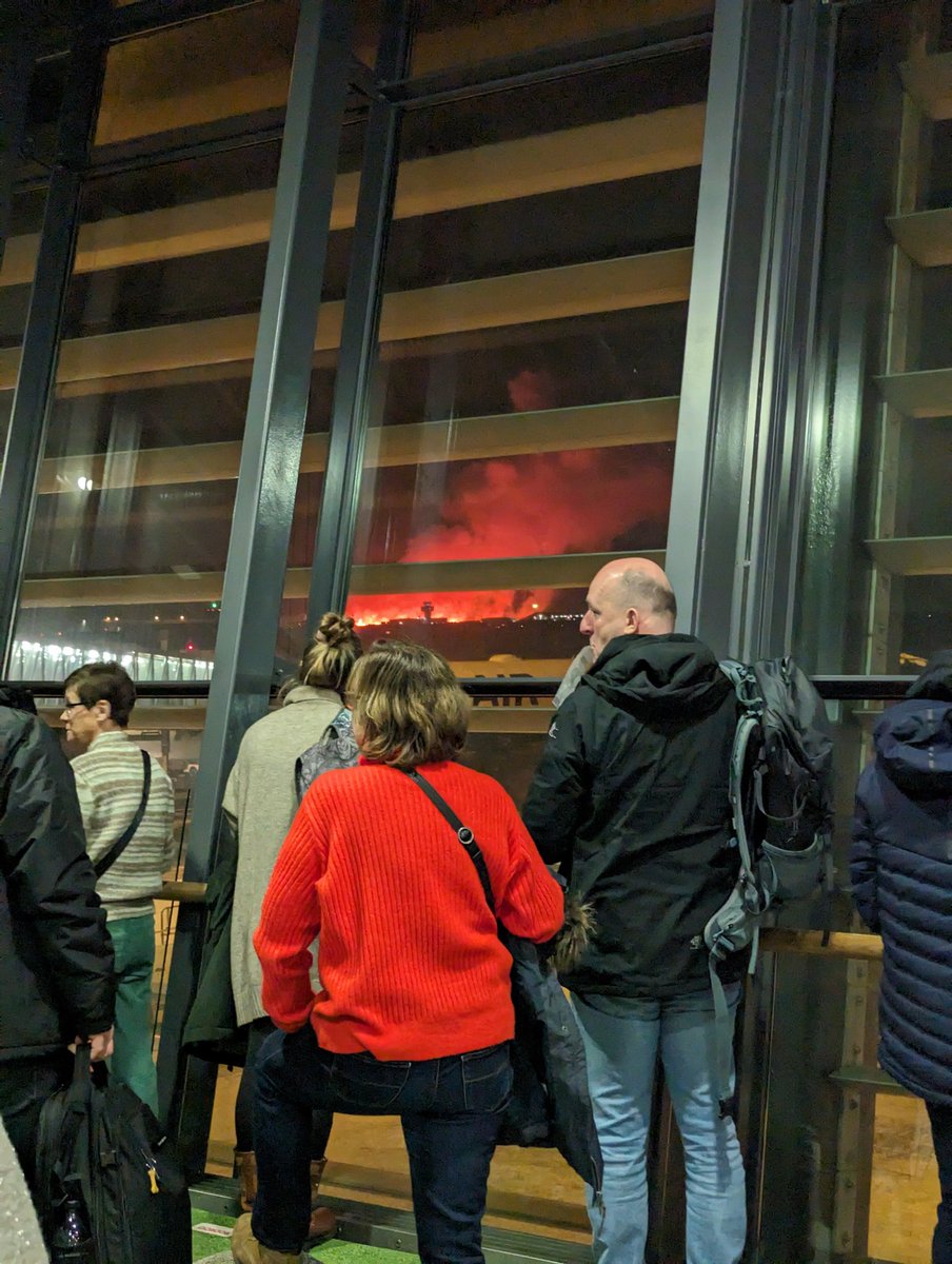 Ekki eins tilkomumikið frá flugstöðinni