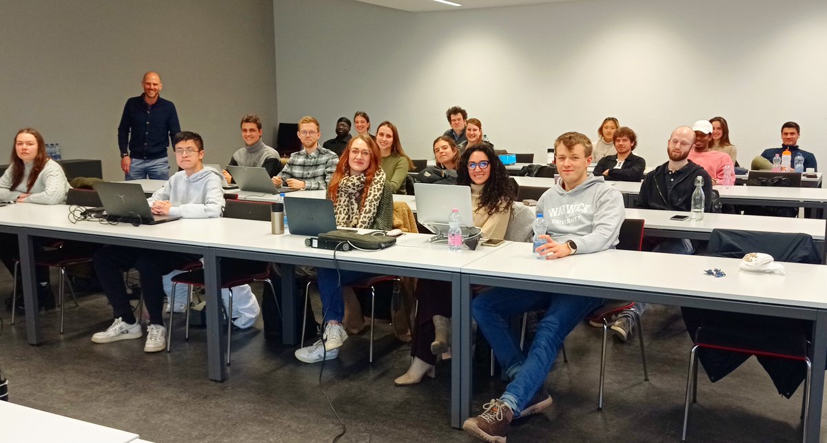 Excited to teach 'Predictive and Causal Machine Learning in #RStats' at the #Fribourg Winter School in Data Analytics and Machine Learning! Happy to see a great turnout, both in-person and online. 😊 #DataAnalytics #MachineLearning @ses_unifr @unifr