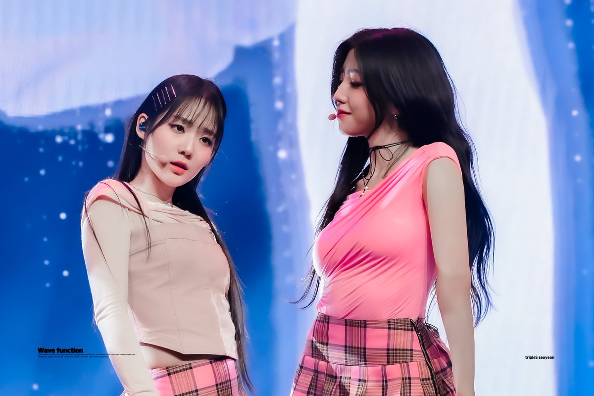 wavefunc0806's tweet photo. 240203 

4K: https://t.co/3i9mKhFyxc
#트리플에스 #tripleS #윤서연 #seoyeon https://t.co/HtNkMVBhTV