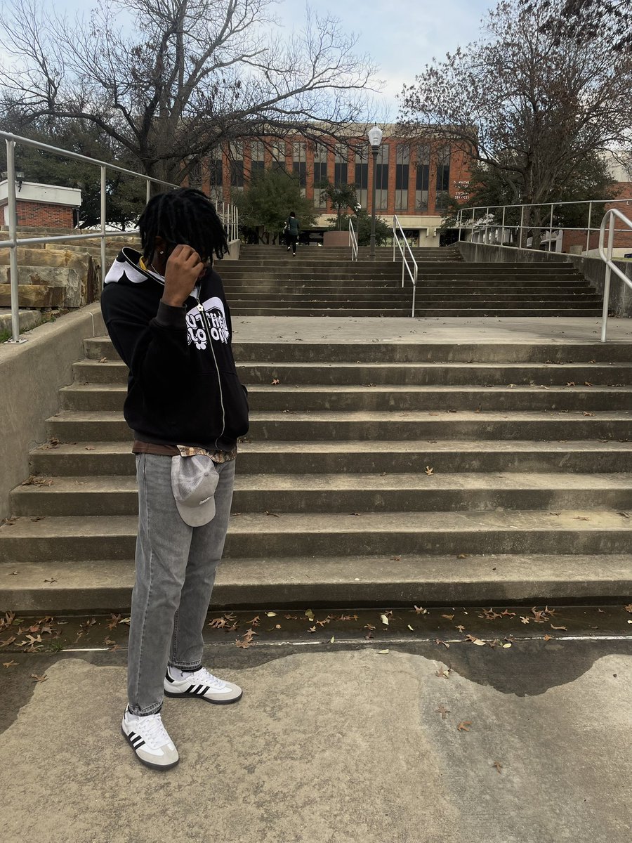 dtr_syd's tweet photo. just go get fly🤷🏾‍♂️ https://t.co/0dtnFDyWp7