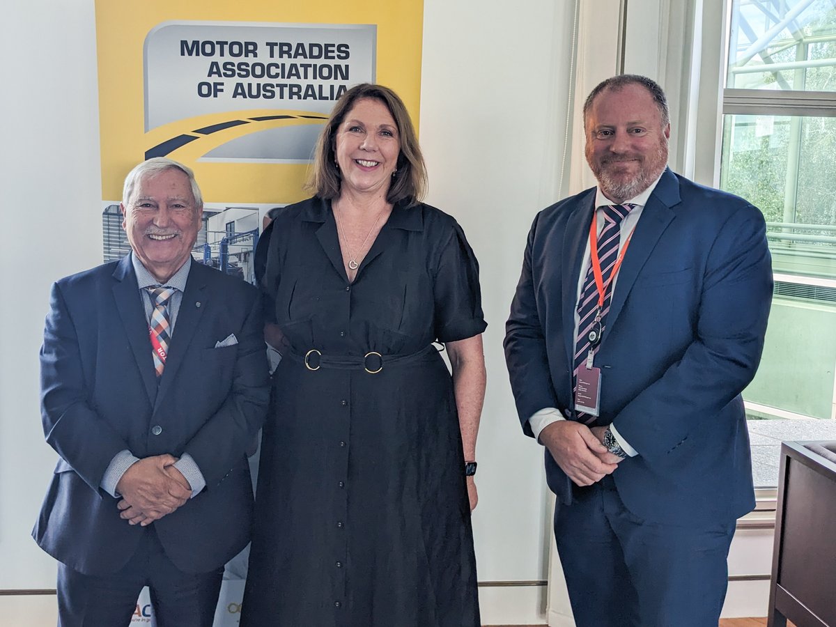 The MTAA &amp; MTA SA/NT Chairs met senior Ministers &amp; Senators in Canberra today to discuss the transition to zero/low emission vehicles, franchising reform, &amp; skills/training. The automotive industry presented a united front to national decision makers.
