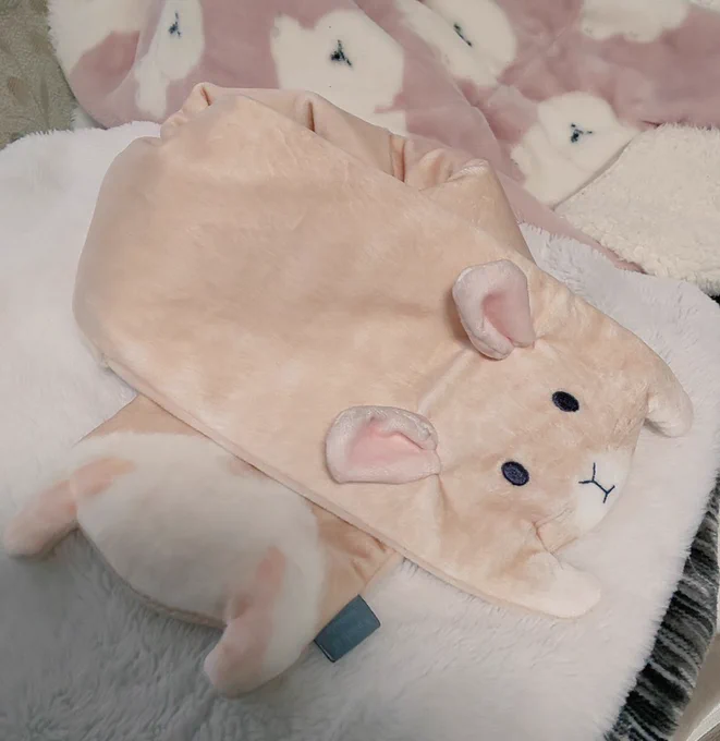 あたたかなネズミを首に巻いたりして生きとる 