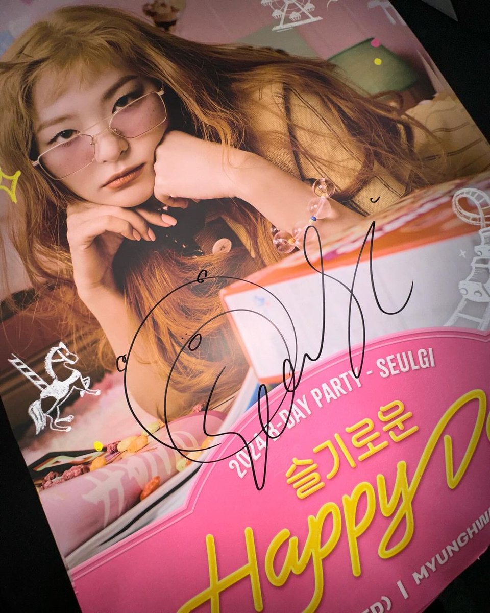 KSGUpdates's tweet image. 240208 seulstagram update

&quot;Thank you for greeting me &apos;happy birthday&apos;, friends 😘😘😘
I hope it was an unforgettable day for everyone 🫶&quot;

instagram.com/p/C3FAJIlLX2j/
#레드벨벳 #RedVelvet #슬기 #SEULGI @RVsmtown