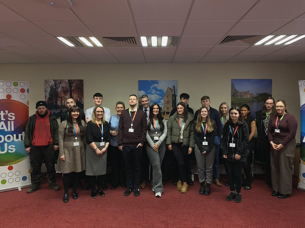 Great to meet our Apprentices at a lunchtime celebration event. Brilliant feedback on why they joined the scheme -diverse training and experience, pay, working hours and conditions. They were presented with Thank You cards and of course some cake! 👏
#NationalApprenticeshipWeek