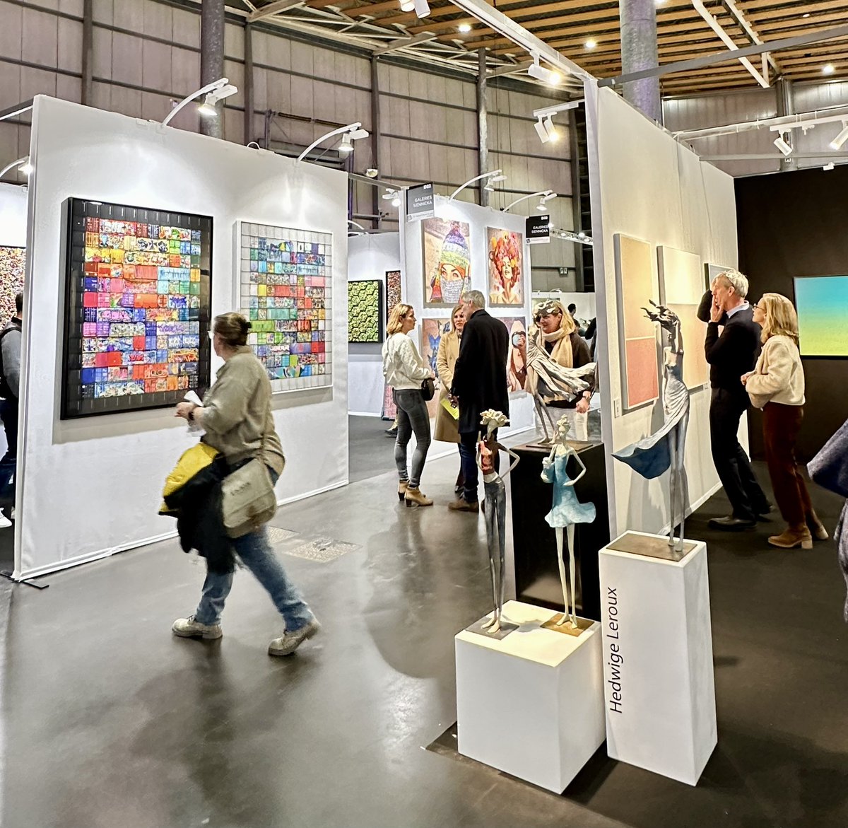 VSpillebout's tweet photo. 🚀 Lancement de la 16ème édition de #ArtUp, le rendez-vous artistique incontournable à #Lille.
Première foire d’art contemporain dans la @hautsdefrance, de belles nouveautés cette année ! Un espace talents émergents, plus d’artistes d’internationaux, une visite pour enfants dimanche matin.
Avec toujours de beaux partenariats entreprises et une mise en valeur des structures culturelles régionales !
👏Bravo aux équipes du @LilleGrandPalai pour l’organisation !
#Culture #Lillemaville #Art
