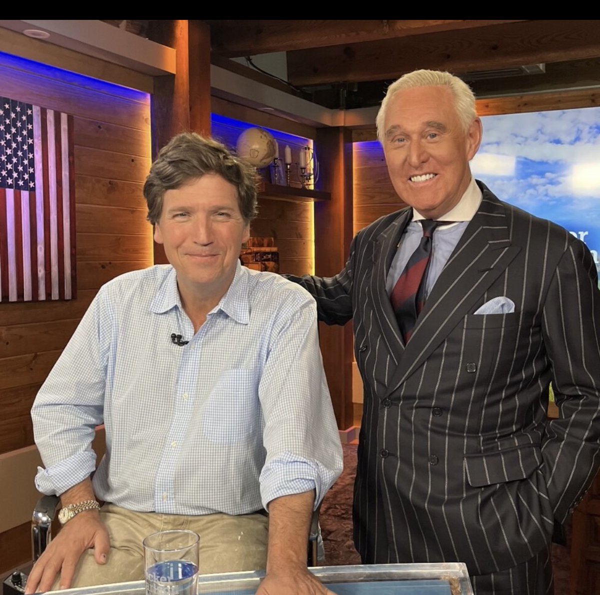 I stand with @TuckerCarlson . The EU, Ukrainian frontman Zelensky and American libtards can go f*ck themselves!