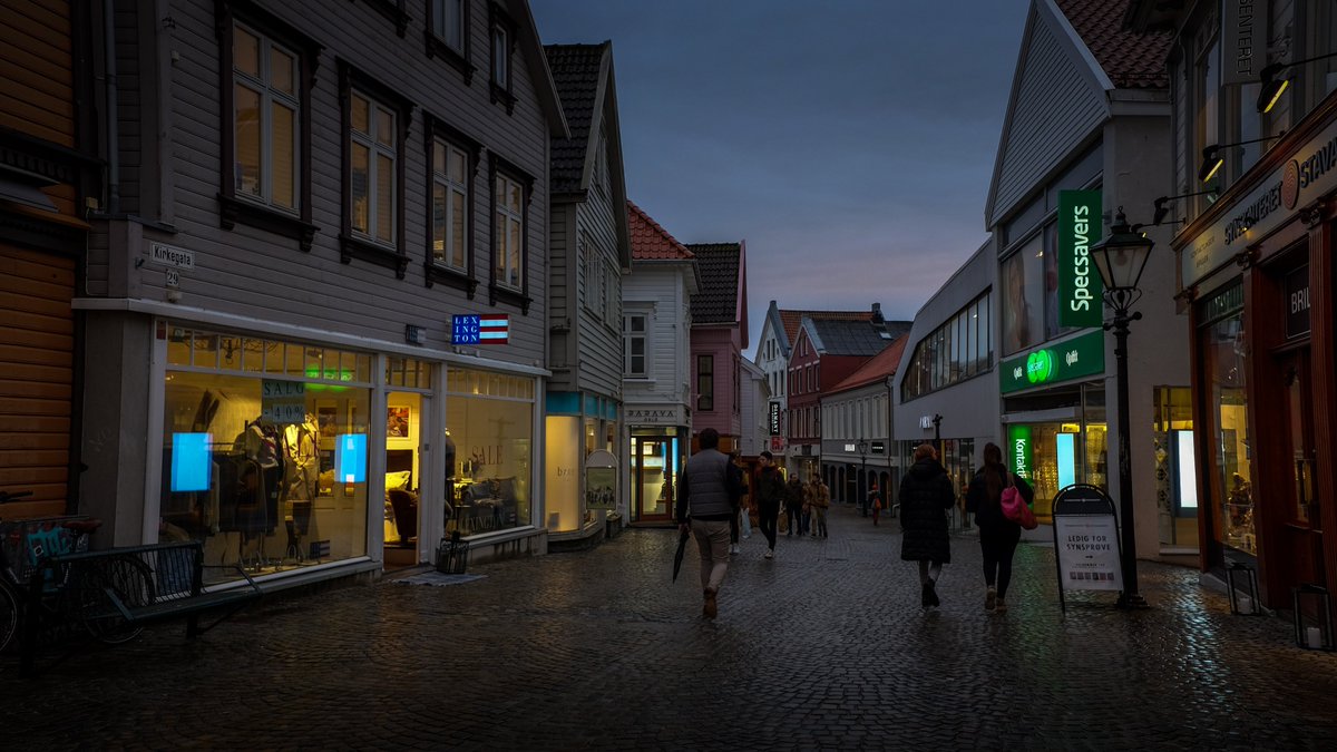 Rundt 70.000 personar mellom 16 og 84 år vil i desse dagar få tilsendt Nasjonal tryggleiksundersøking. Den er ei viktig kjelde til regjeringas arbeid på justisfeltet og til forsking, og det er viktig at så mange som mogeleg svarar på den. Les meir på regjeringen.no/id3024523