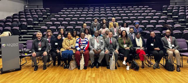 On Tuesday we had the privilege of hosting 26 educators from a variety of African countries organised through the @BritishCouncil. It was a pleasure to discuss and show them around our wonderful school with @Evelynforde1 #education