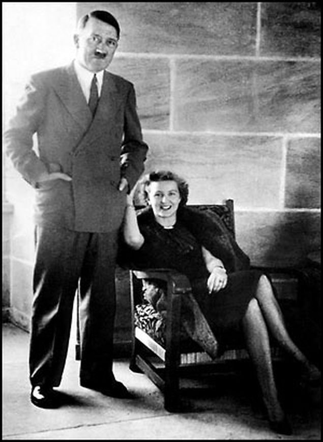 jaccocharite's tweet photo. It turns out that Elena Zelenskaya and Eva Braun were born on the same day - February 6th.

No, I will not look for symbolism here and draw any conclusions.

Don't even try to persuade me!😏 https://t.co/mQ0cXzQSTM