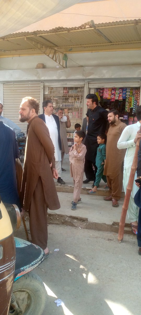 Mahmoodzaib_ISF's tweet photo. امیدوار قومی اسمبلی Dawa Khan Sabir کے ساتھ پولنگ سٹیشن پر موجود ہو لوگ بلاخوف نکل کر اپنی ووٹ کا استعمال کریں
کپتان کا ساتھ دیں
#ظلم_کا_بدلہ
#ووٹ_سے
#ووٹ_ڈالو_خان_نکالو Imran Khan
#NA242
#PS114 https://t.co/Z3VbtackkZ
