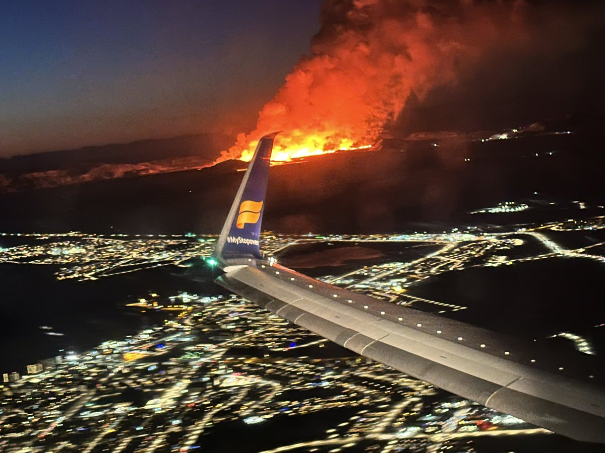 Flying out of Iceland this morning with <a href="/Icelandair/">Icelandair</a> 🌋🇮🇸 #MyStoppver