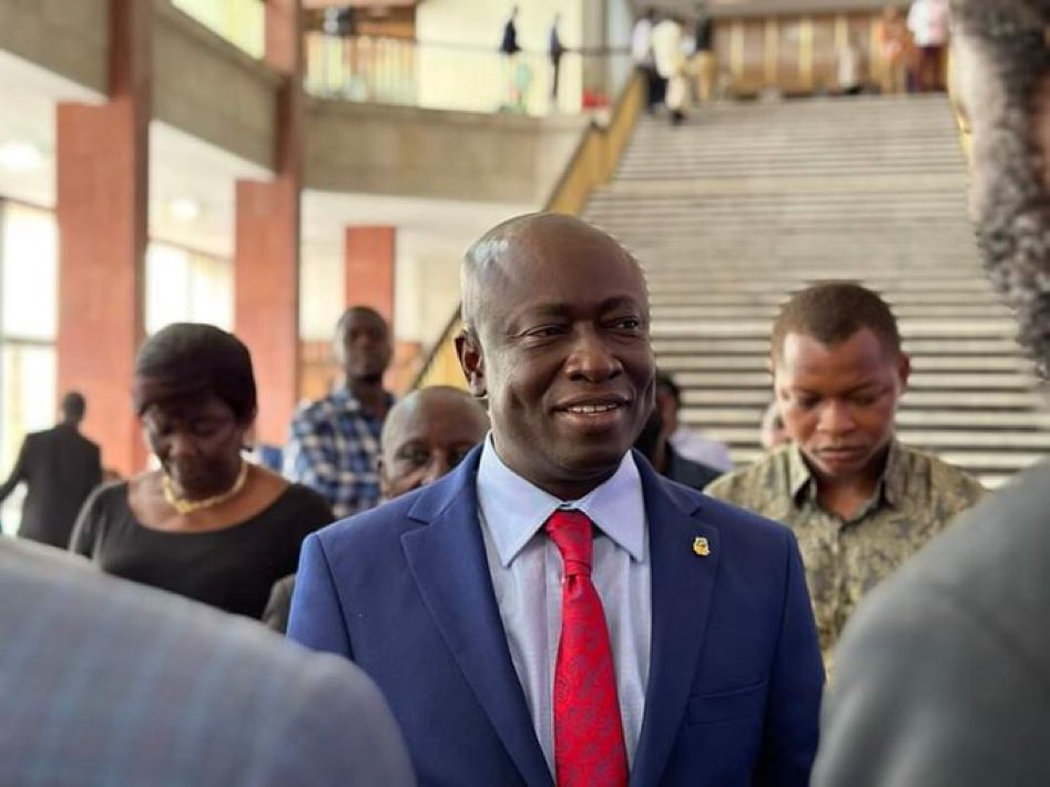 𝔽𝕚𝕤𝕥𝕠𝕟 𝕂𝕀𝕃𝕆𝕃𝕆 tweet media