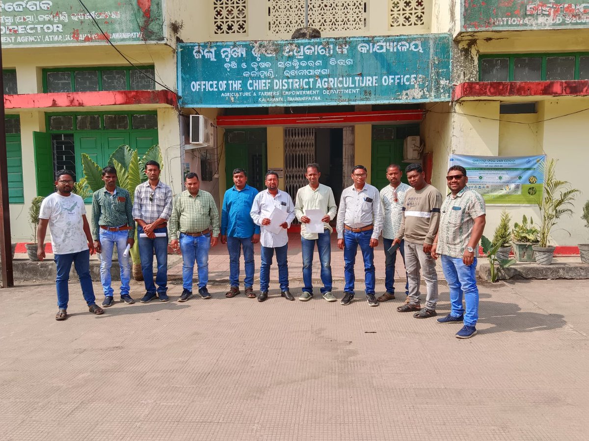Bibhuti43475082's tweet photo. @arvindpadhee @CMO_Odisha @Naveen_Odisha @krushibibhag @SecyChief @Vkpandianfancl1 @pranabpdas @rajaaswain @premcchaudhary @_anugarg ଓଡ଼ିଶାରେ କାର୍ଯ୍ୟରତ କୃଷି ବିଭାଗର ସମସ୍ତ ଗ୍ରାମ୍ୟ କୃଷି କର୍ମଚାରୀ (VAW) ମାନଙ୍କ ଯଥୋଚିତ ଏବଂ ଦୀର୍ଘ ଦିନର ଦାବୀ ଗୁଡିକ ପୂରଣ କରିବାକୁ ଅନୁରୋଧ.#GradePay4200 https://t.co/Y79yQKVIjD