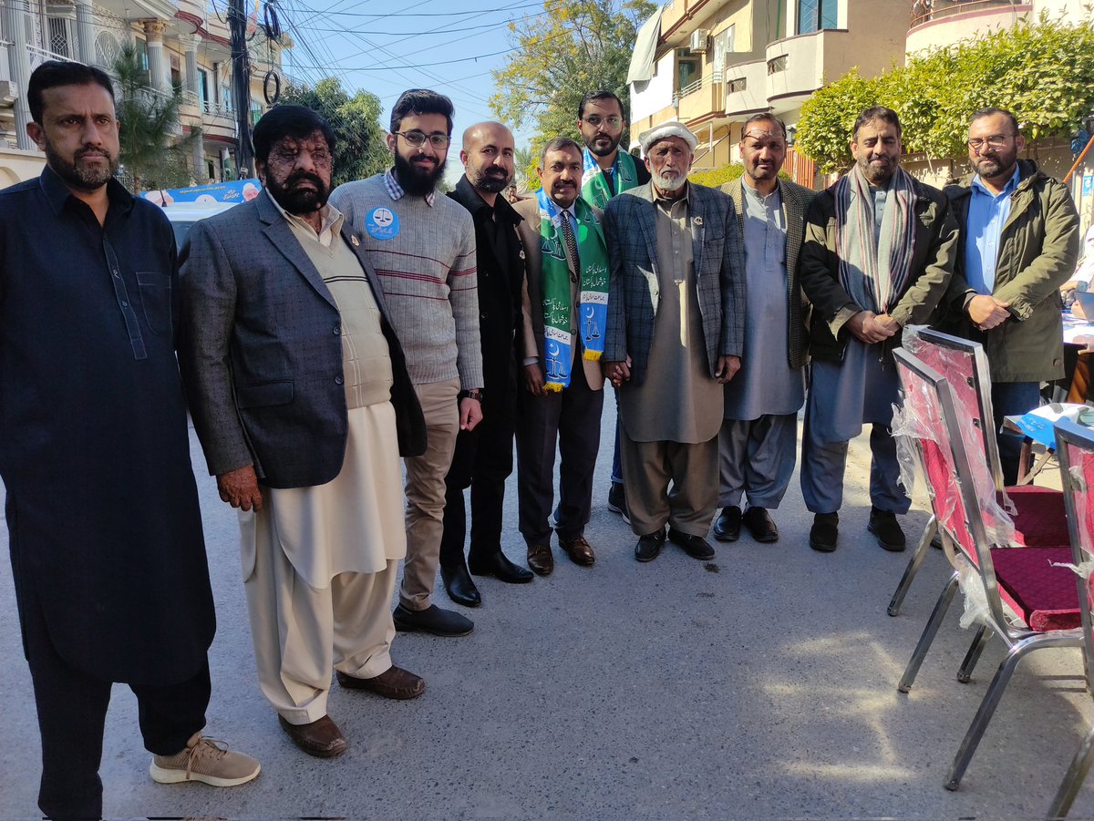 mtabishs's tweet photo. امیدوار جماعتِ اسلامی ⚖️ حلقہ این اے 48 جناب ملک عبدالعزیز صاحب کا پی ڈبلیو ڈی کیمپ کا دورہ
جی ہاں
یہ جماعت اسلامی کا کیمپ ہے، جہاں لوگ اپنی امانتیں بے دھڑک سپرد کر جاتے ہیں۔
⚖️
#PakistanElection 
#VoteForTarazu 
#ووٹ_صرف_ترازوکا https://t.co/wY5U82p0ro