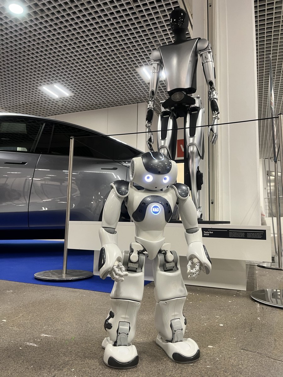 United Robotics Group @united_robotics • Just now #NAO is happy to welcome in avant-première the 1st ever Teslabot to visit #Europe. See you at #WAICF event in Cannes tomorrow! 👉learn more about Nao:ow.ly/ABWB50Qz3bY #AI #Robotics #teslabot #NAOrobo