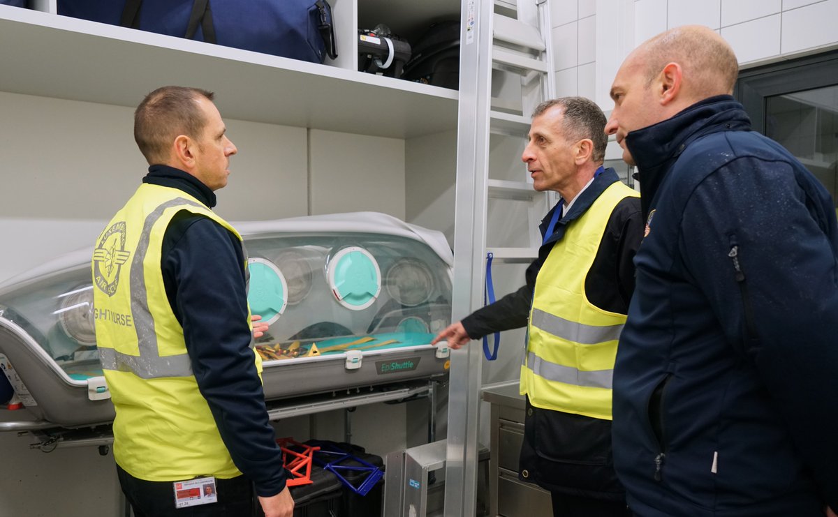 Yesterday, #7February2024, Major Genral Franck Mollard, #EATC Commander, together with a delegation of 🇱🇺Luxembourg Ministry of Defence, visited @LARAirRescue. 
A fruitful discussion on cooperation and #LAR capabilities.

#AirMobility #TogetherWeGoBeyond