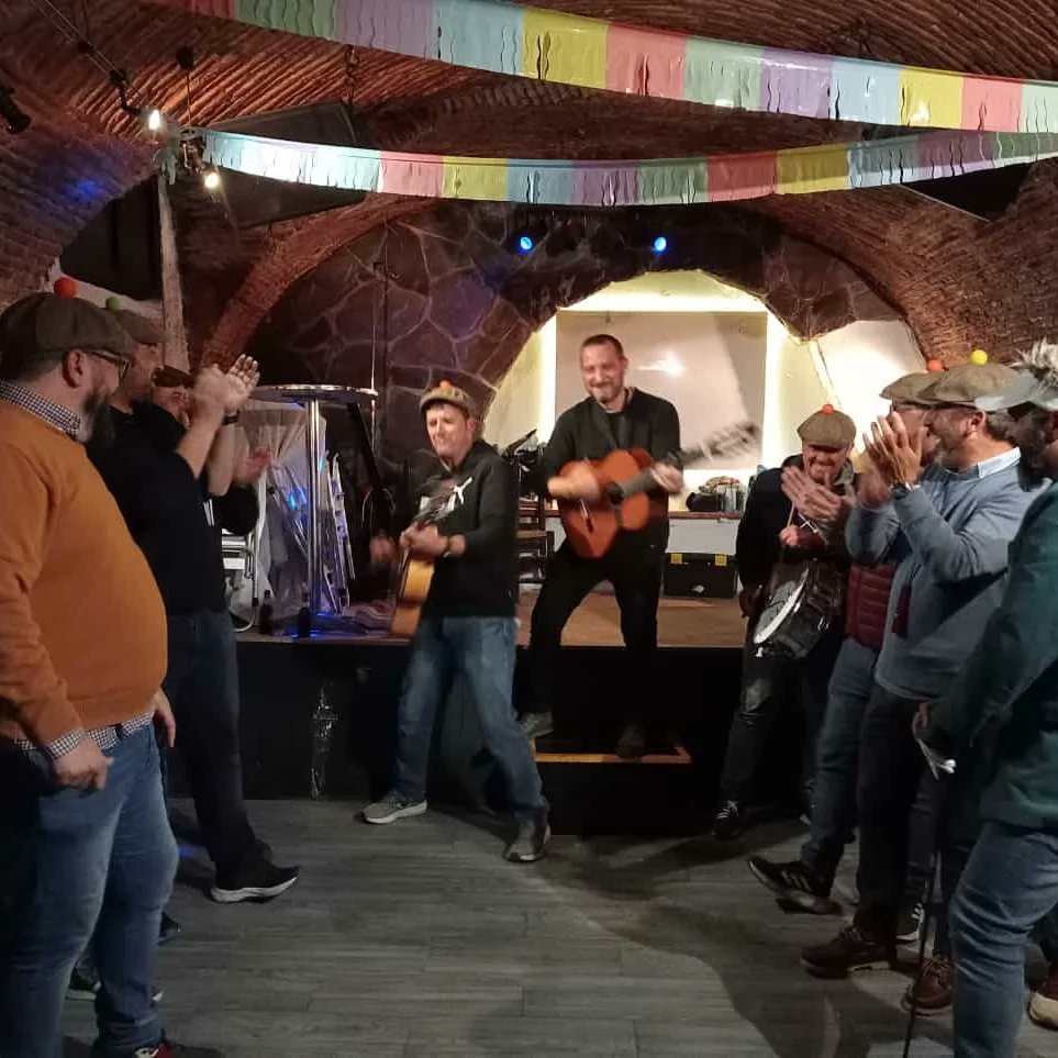 Chirigota Callejera Los que tienen festivo tweet media