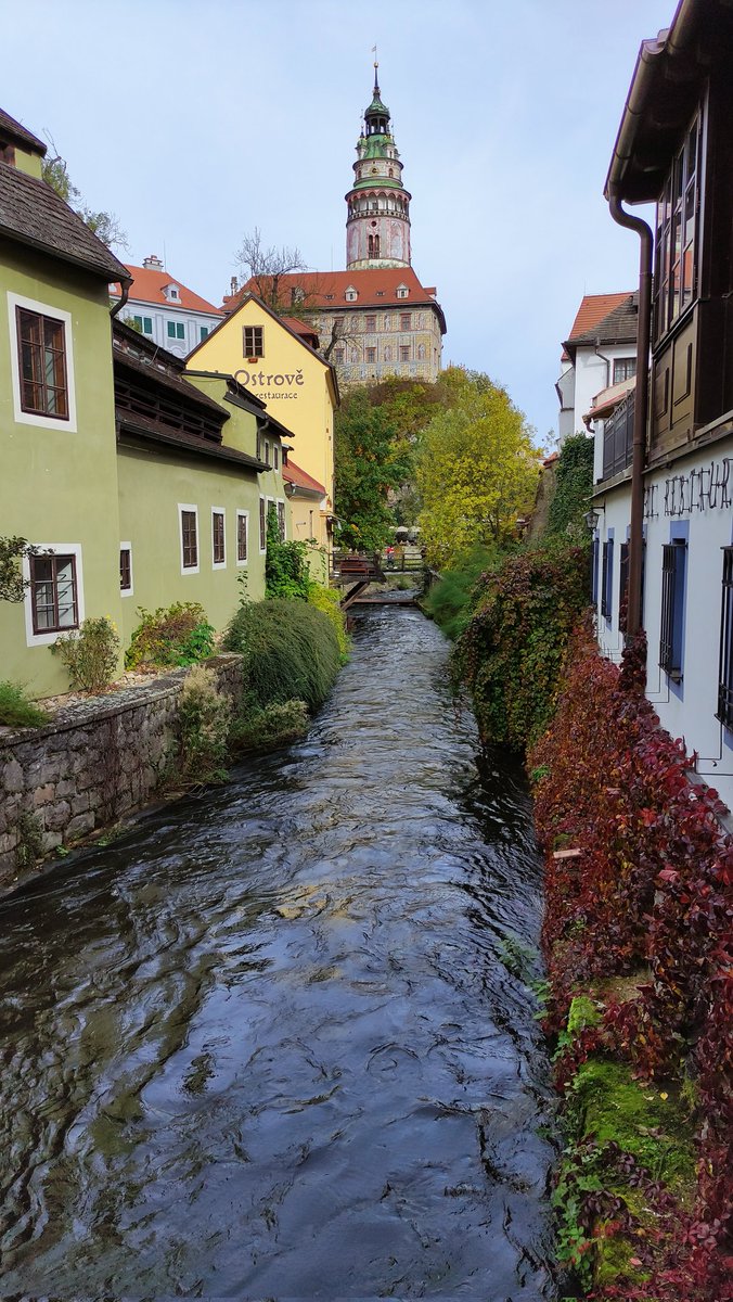 Al_Ph7667's tweet photo. #beer #ceskykrumlov #pivo #tower https://t.co/JHGfYACGjW