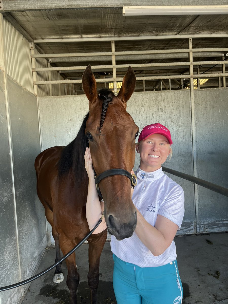 LarajayFarm's tweet photo. JAMIESON (Warrawee Needy - All Promises) wins at his 1st start at Bendigo! A meaningful victory for many reasons, Jam is a Larajay baby, named after the legend himself - Jody Jamieson &amp; tonight a winner with Amy in the sulky - in the teal pants! A fantastic result all ‘round https://t.co/Ty3tsPfHcZ