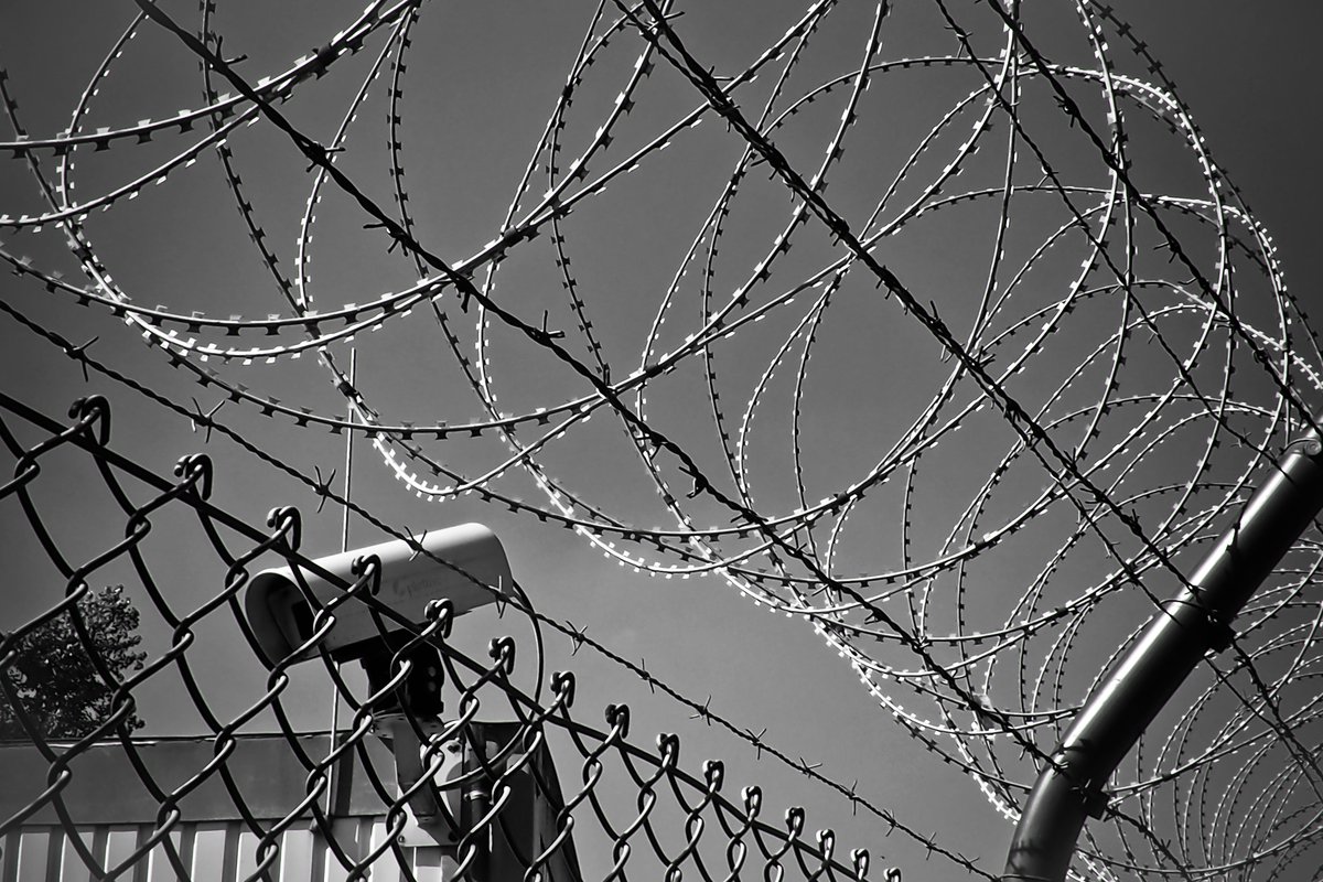 GlobalRadioGRS's tweet photo. Communication difficulties in private security operations? 📶🛡️

🌎National and international coverage.
🚨SOS Alert.
📳Private calls.
👨‍💻Integración technology.

Ask for a personalised demo!
https://t.co/N4TKlSRF8E

#private #security #safety #guard #surveillance https://t.co/5DolCwJWqW