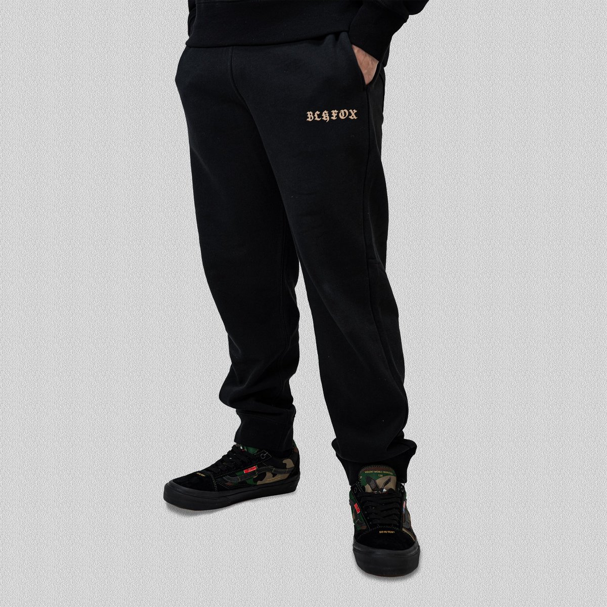 BLKFOXselection's tweet photo. 2/11(日)22時 発売開始
SWEAT PANTS - 01
色:BLACK x GOLD , BLACK x WHITE
サイズ:S・M・L・XL
URL https://t.co/wLBbsrTHjr…
#サバゲー
#サバイバルゲーム
#LifewithAirsoft
#西東京サバゲー https://t.co/et02Vdpmm1