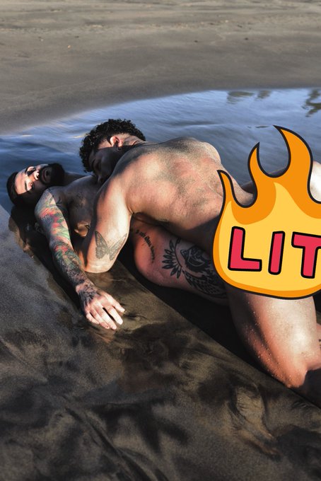 Grrrr como me gusta tener a mi grandullon encima!  @jeanpaolo14   https://t.co/B5tamfbx0G   &Uacute;ltimos d&iacute;as