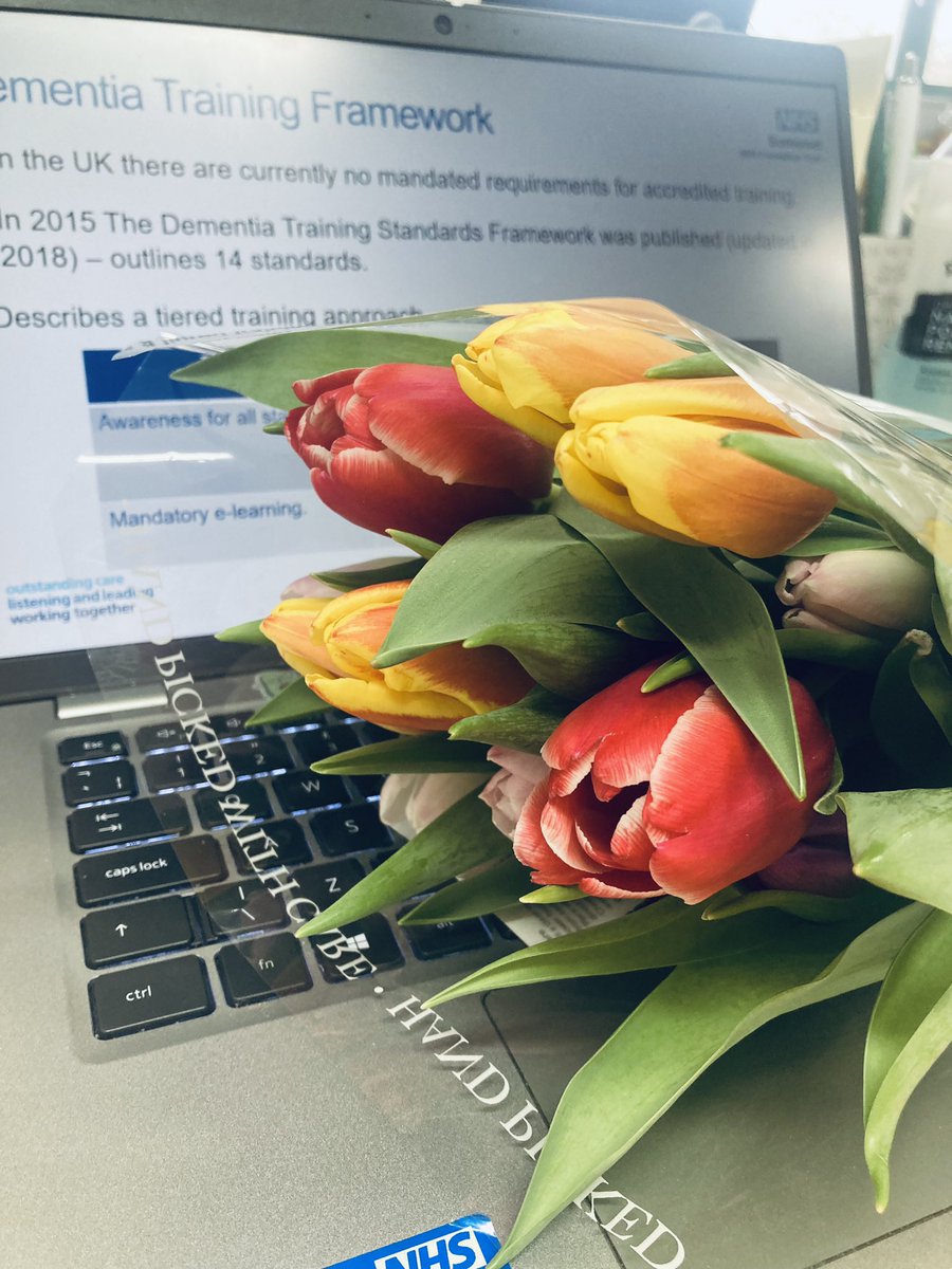It’s not everyday you receive flowers after a presentation. @BTC_Coll thank you for having me present to your student nurses this morning I loved every second! @somNHS_LD @SomersetFT @Dementia_D_Team @BeckyFurzer @hayleypeters #education #NHS #nursingfuture #dementia #delirium