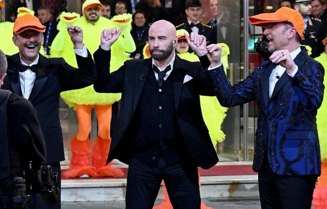 Skalk81's tweet photo. Pensava di essere ad un meeting di scientology, invece si è ritrovato a Sanremo. In ogni caso gli avrebbero fatto il lavaggio del cervello. 

#JohnTravolta #Sanremo24 

@LiveSpinoza https://t.co/yoeezYxJp3