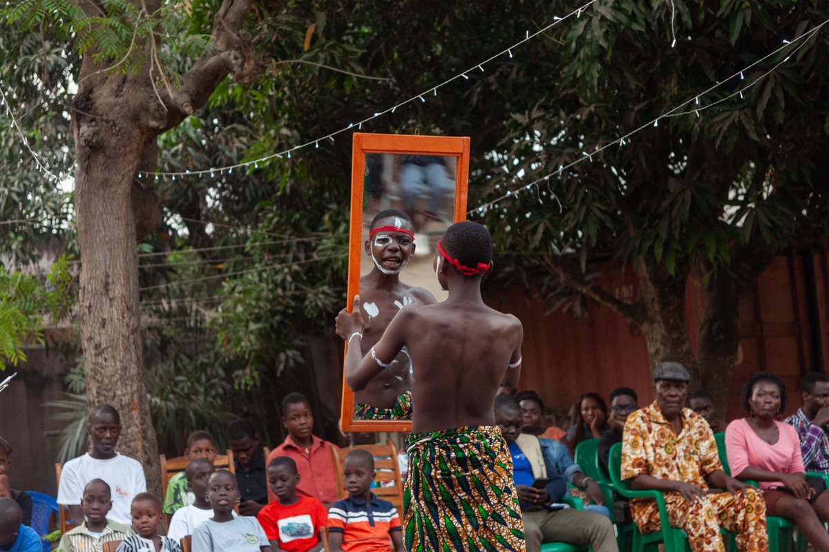 Le Directeur Général de France Volontaires, Yann Delaunay, en visite au Togo a rencontré Omar Agbangba son homologue de  de l'Agence Nationale du Volontariat au Togo et l'ONG de réinsertion sociale ANGE 
<a href="/DelaunayYannFV/">Delaunay Yann</a> 
#FranceVolontaires
#asso_ange