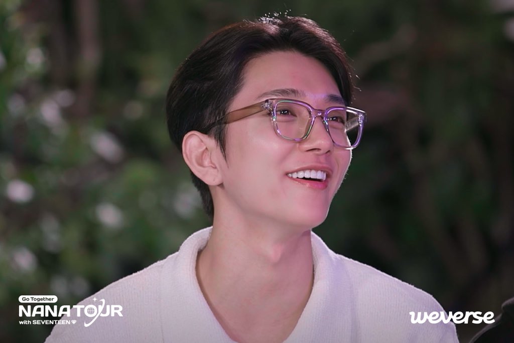 shuasmedia's tweet photo. joshua was really smiley in nana tour 🥹 https://t.co/X4XjAkVk2B