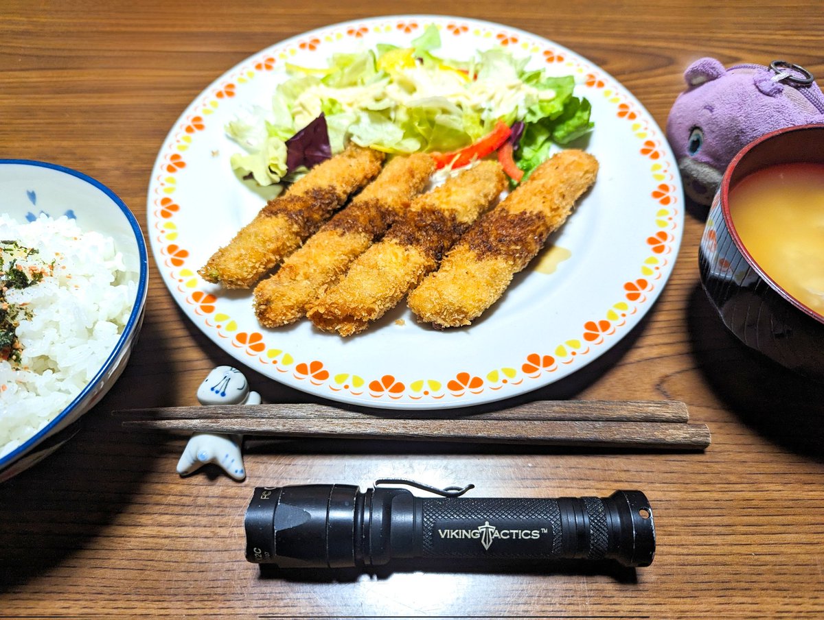 hg4eHPzmvVIEmWD's tweet photo. アスパラと豚肉のフライ✨🍽️(´-(ェ)-`;)❤️🦸
#メシアンドライト #SUREFIRE #VTAC #L4 #KX2C #VikingTactics #シュアファイア https://t.co/vCY8CxBuC4