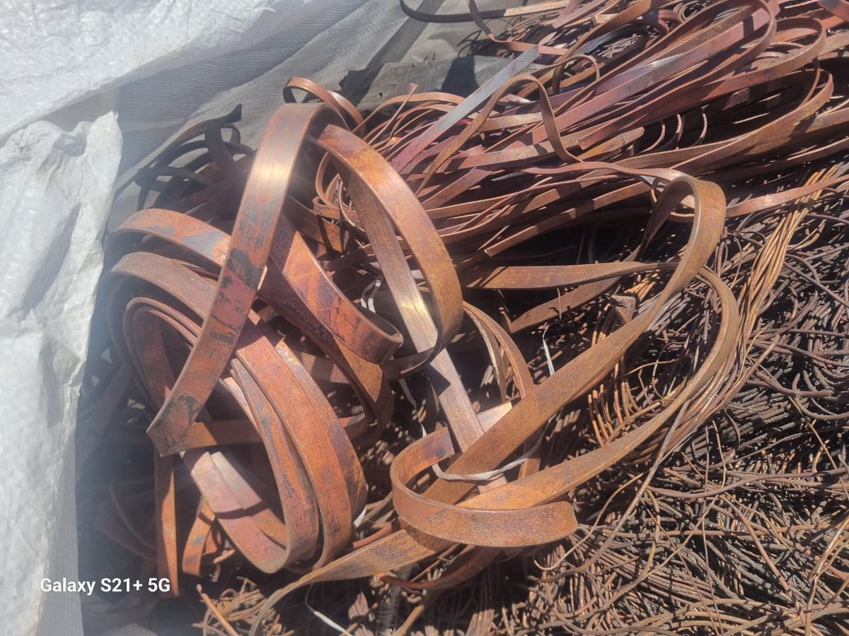 _ArriveAlive's tweet photo. Two arrested for possession of stolen copper cables and transformers at a scrapyard in Isipingo https://t.co/jEzwaVlT8q
#ArriveAlive #CopperCables @SAPoliceService https://t.co/eyFSfR7ArW