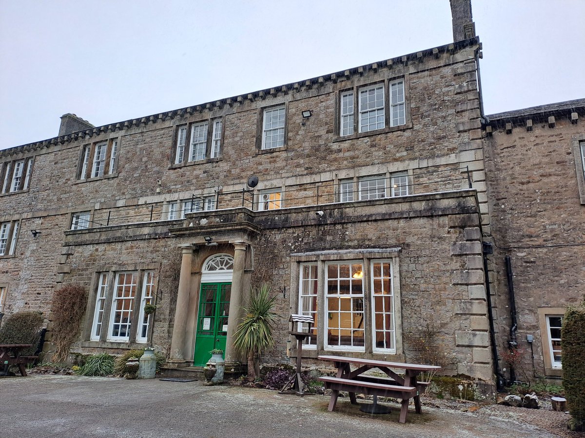 BuckdenHouseOEC's tweet photo. At 9am, we have a grand total of 0cm of snow :0(
But we have 6 onsite climbing activities :0)
#treeclimb
#cargonetclimb
#knottedhandline
#buttressclimb
#crocodilecrossing
#leapoffaith https://t.co/FV9zyR2O30