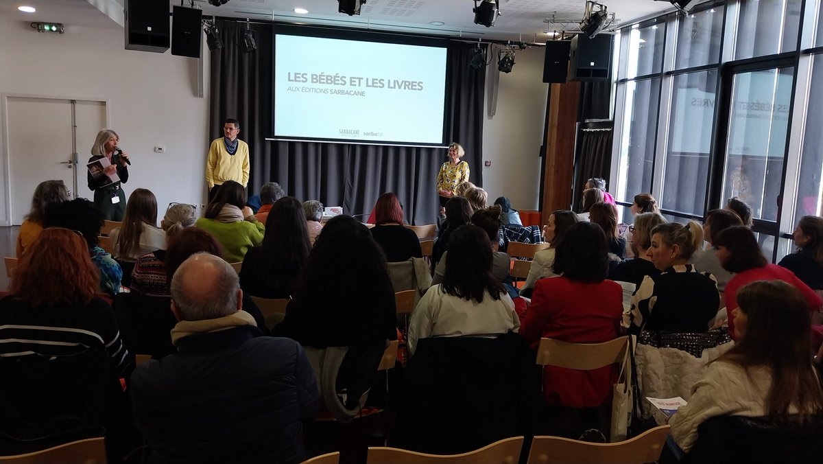 medcasa's tweet image. ✨ Bouquins Câlins ✨
Les professionnelles du #livrejeunesse et de la #petiteenfance assistent à une journée de rencontre avec Gwendal Oulès des @ESarbacane et Géraldine Collet, autrice en littérature jeunesse.
Programme  #bouquinscalins 👉 swll.to/kS4MWX
